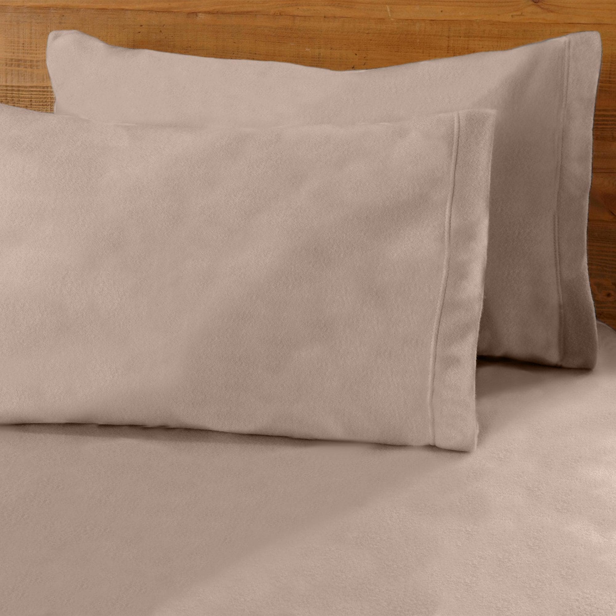 4-piece Solid Fleece Sheet - Christina Collection