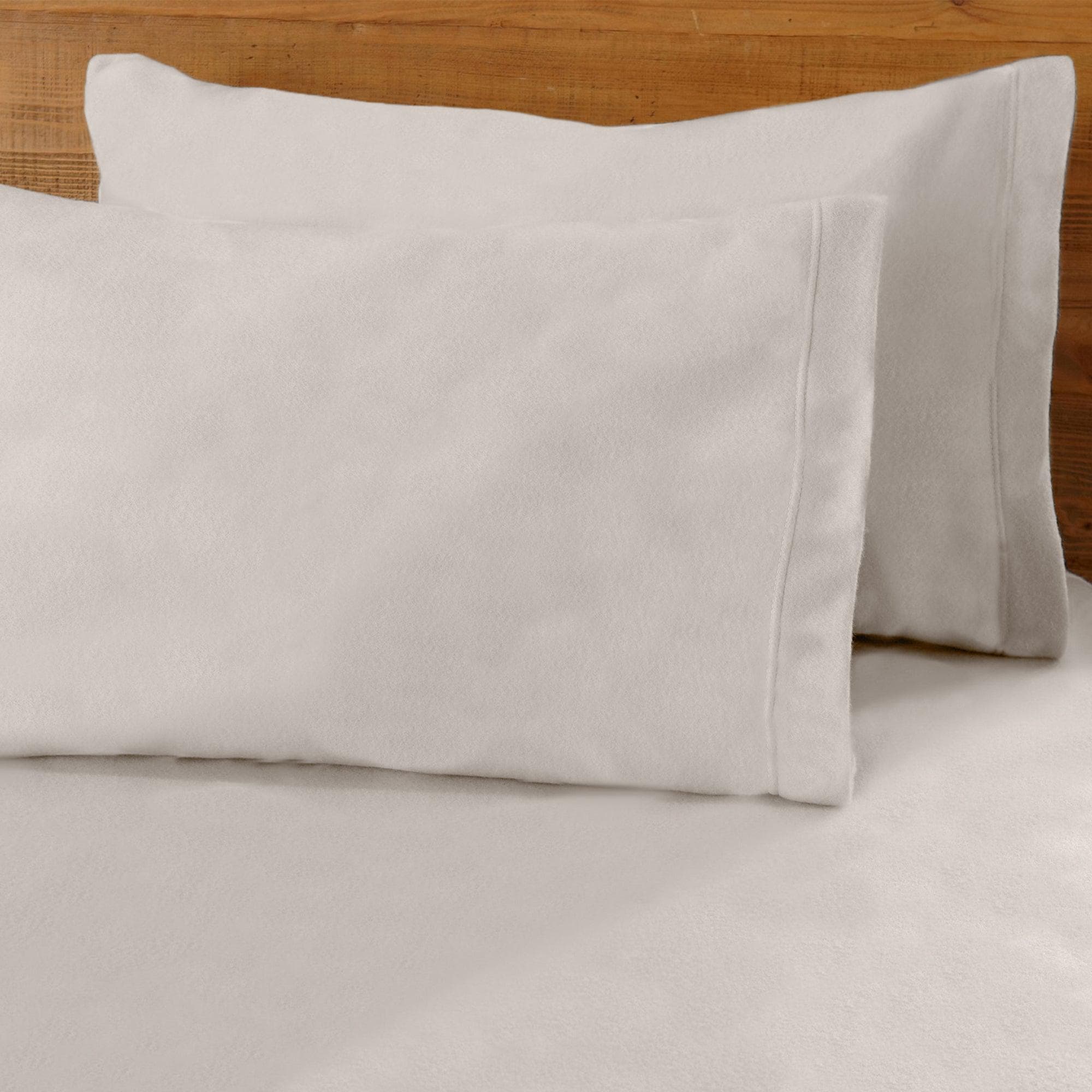 4-piece Solid Fleece Sheet - Christina Collection