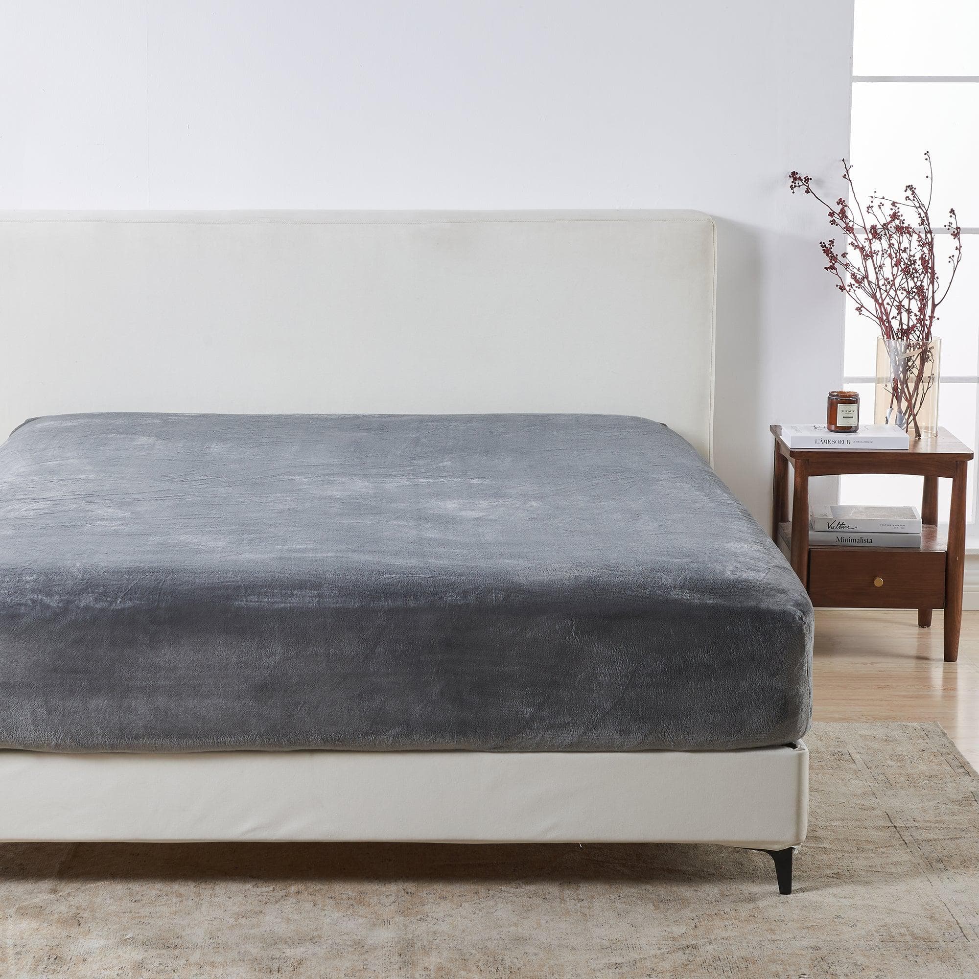 Solid Plush Fitted Sheet - Velvet Luxe Collection