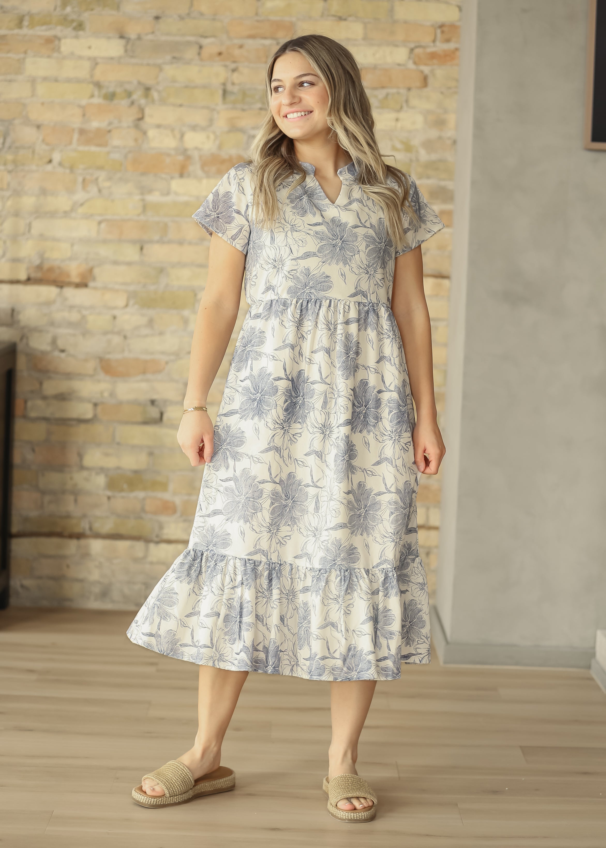 Jaydrien Blue Floral Short Sleeve Midi Dress