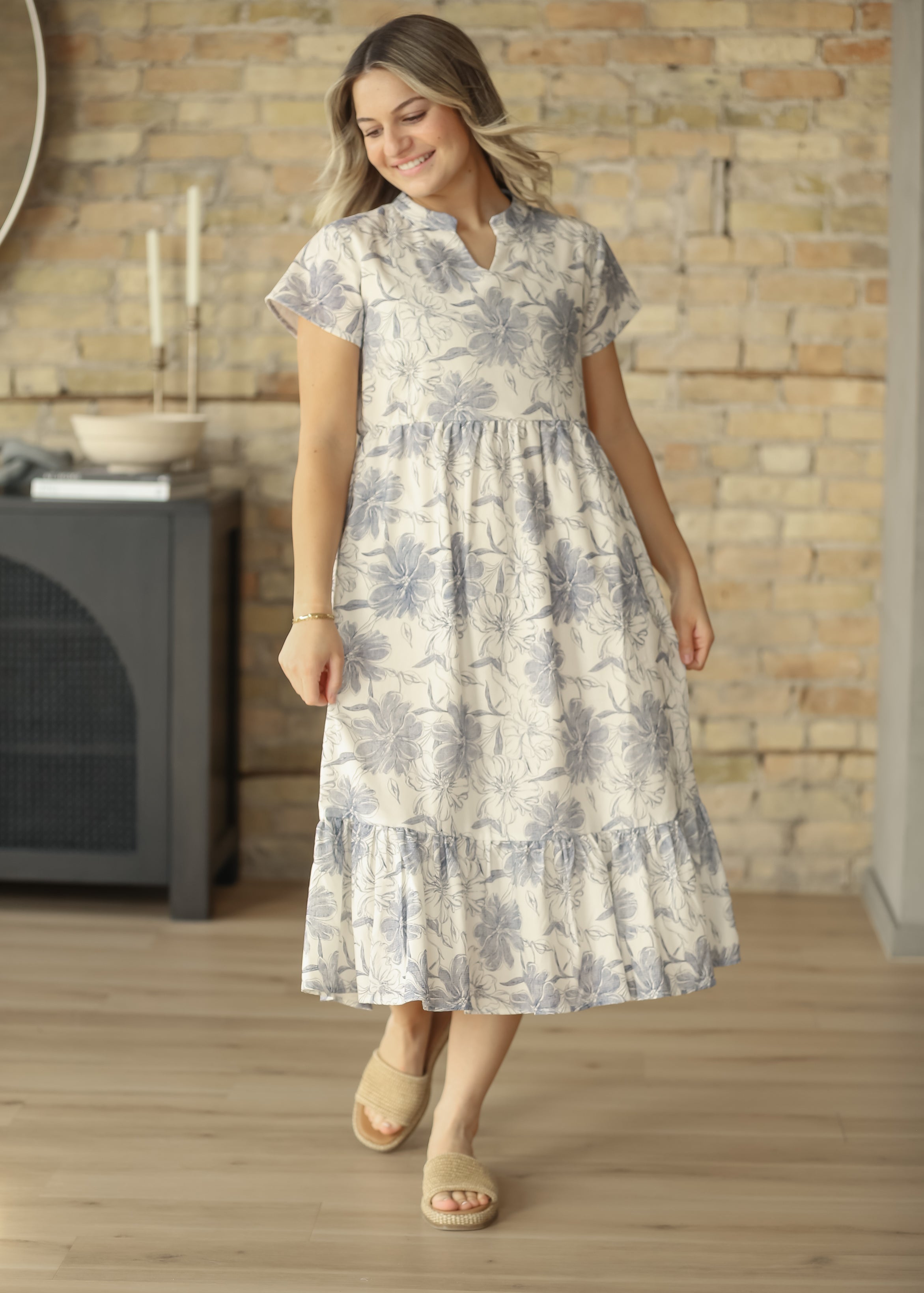 Jaydrien Blue Floral Short Sleeve Midi Dress