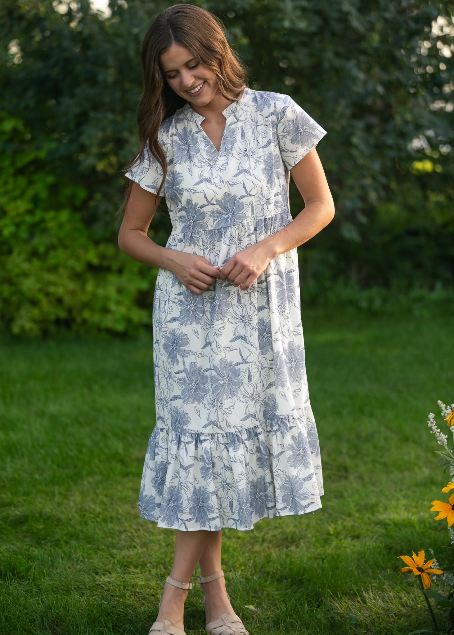 Jaydrien Blue Floral Short Sleeve Midi Dress