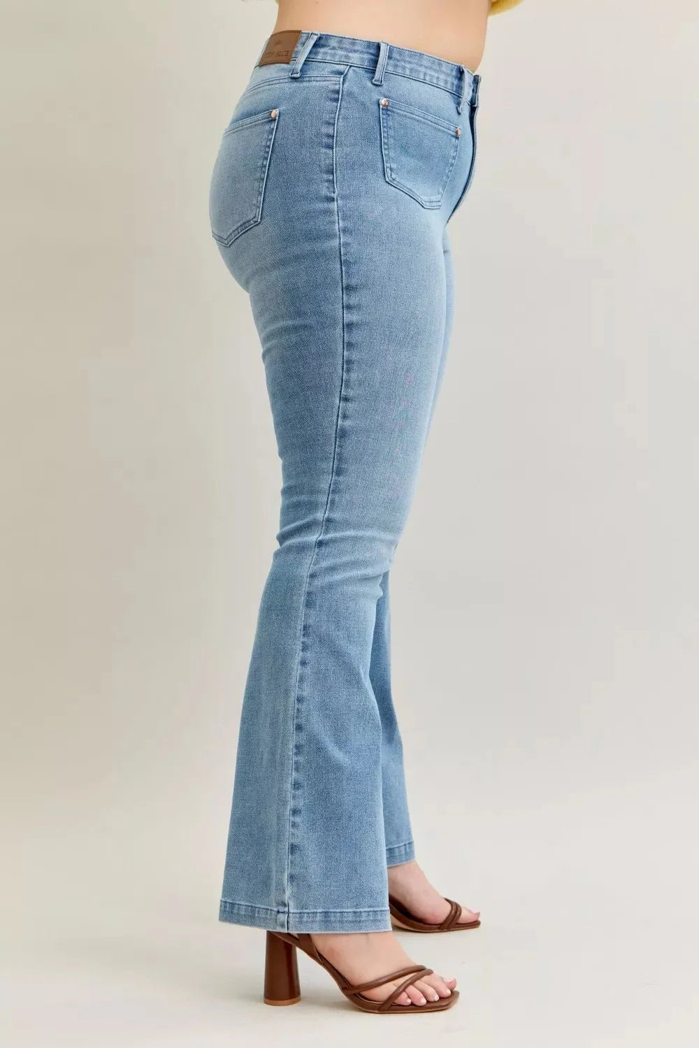Judy Blue Full Size Mid Rise Bootcut Jeans With Contrast Wash & Front Patch Pockets | Includes Plus Size