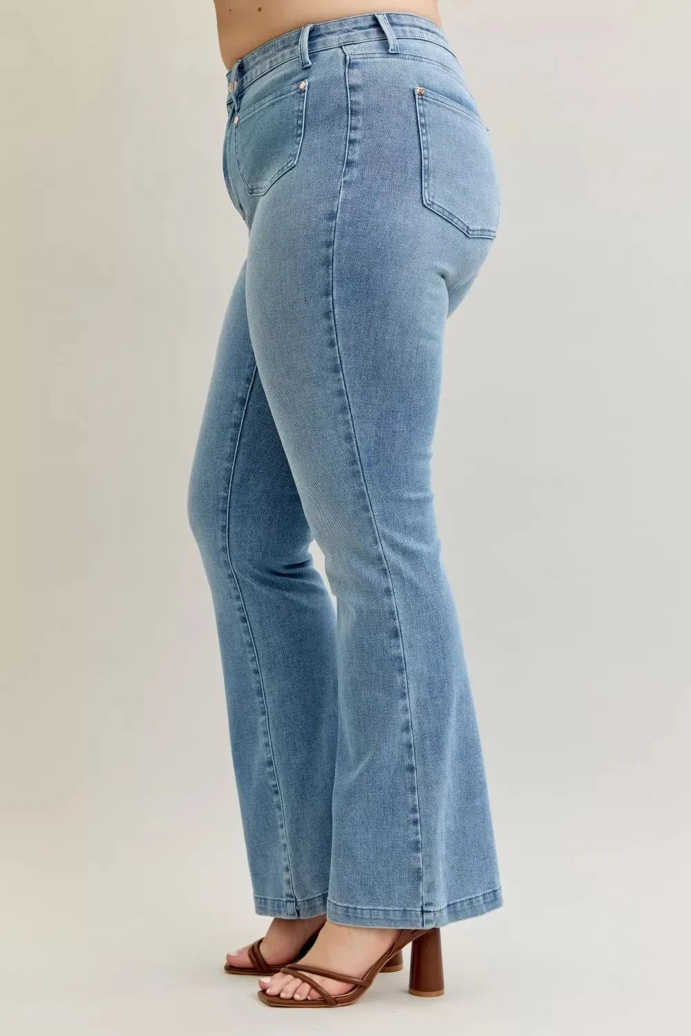 Judy Blue Full Size Mid Rise Bootcut Jeans With Contrast Wash & Front Patch Pockets | Includes Plus Size