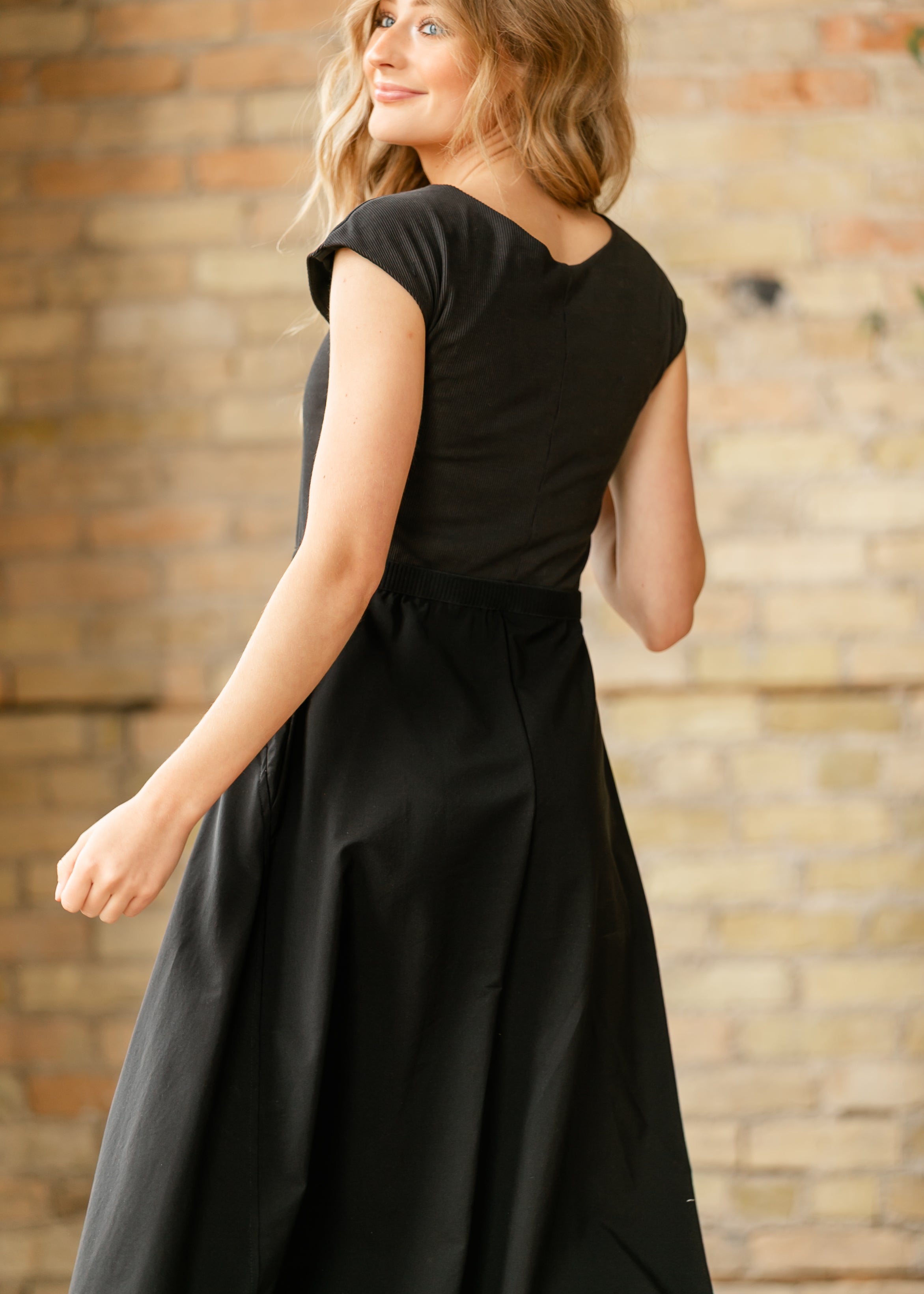 Kate Black Cap Sleeve Midi Dress