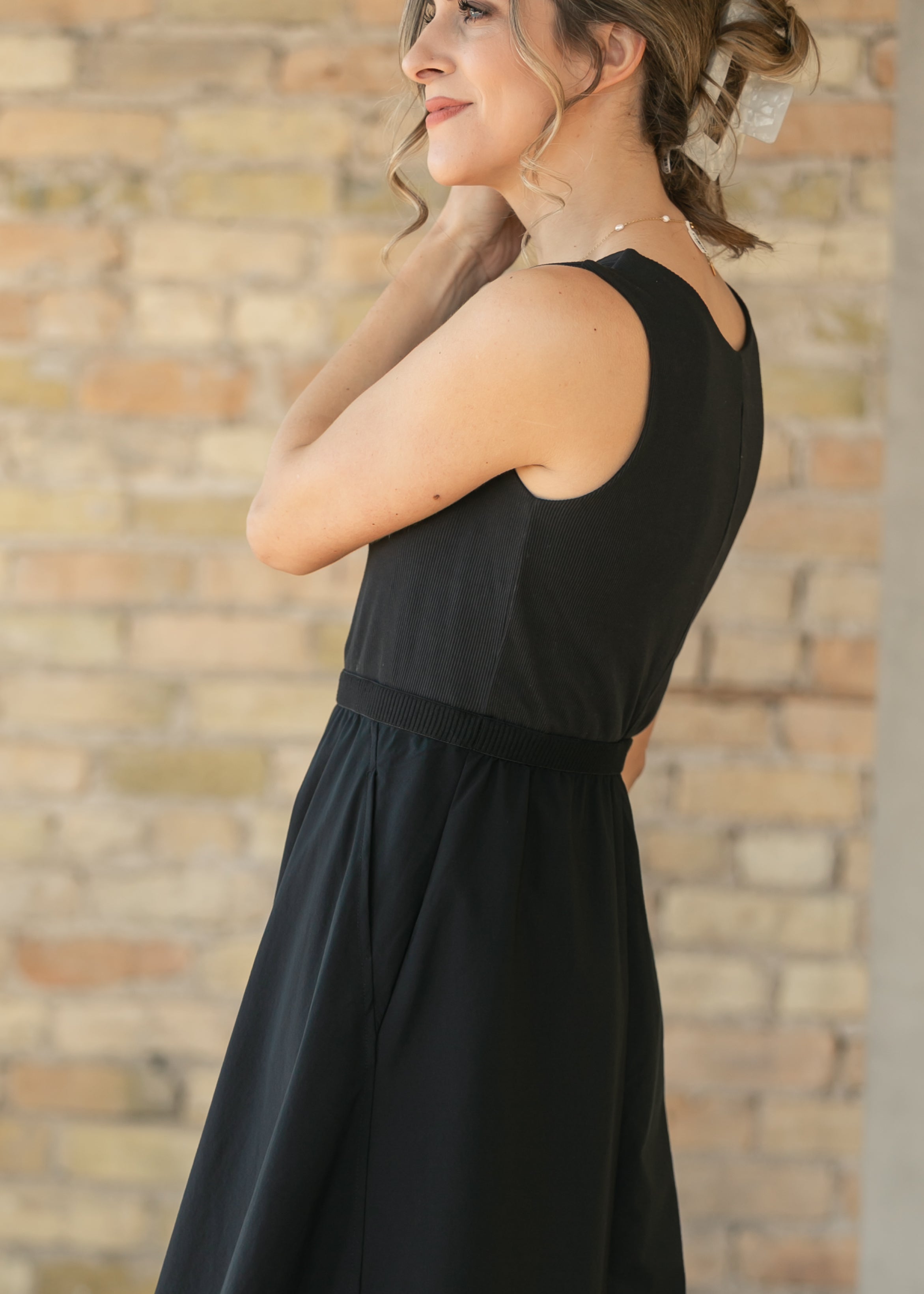 Kitt Sleeveless Midi Dress