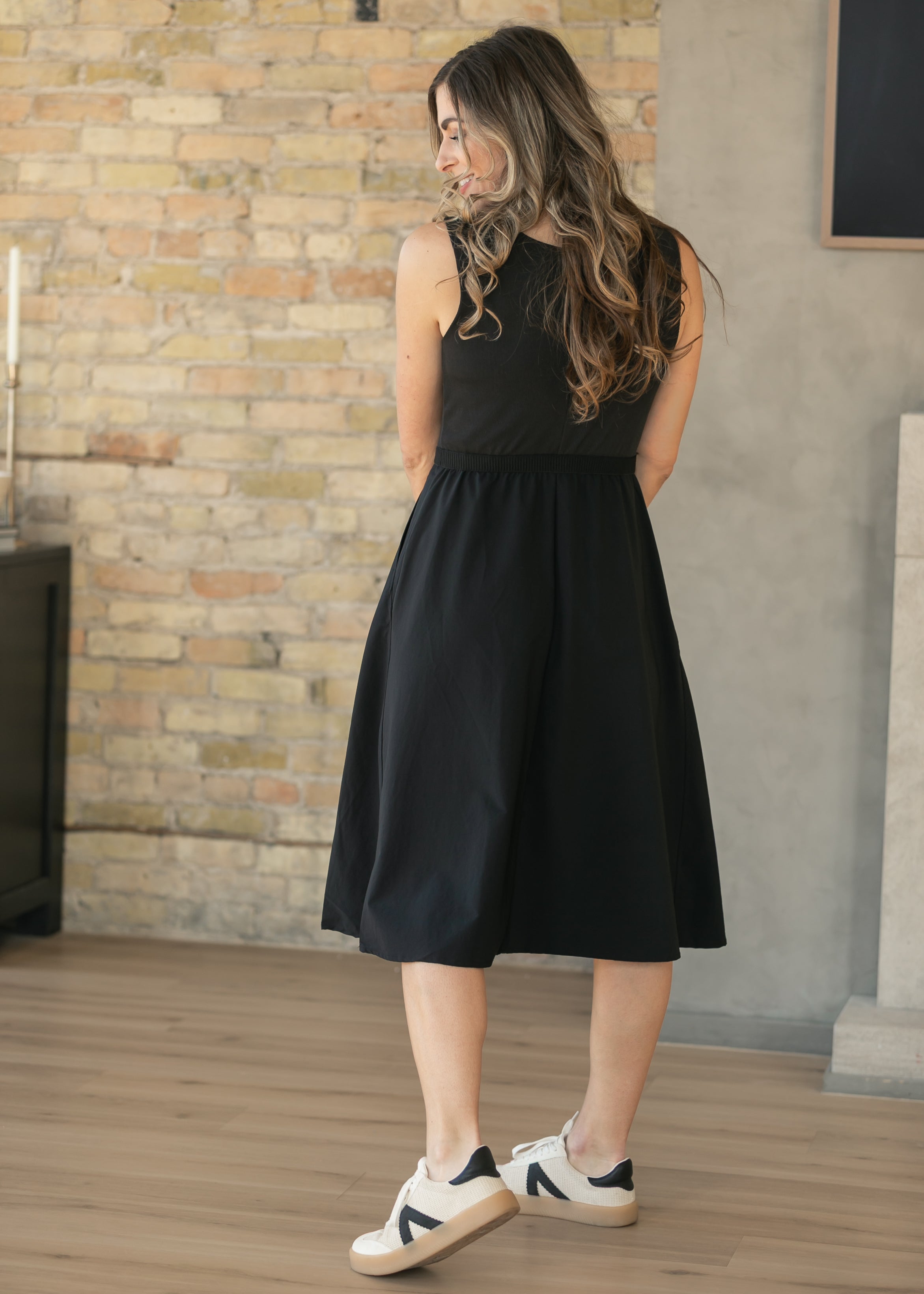 Kitt Sleeveless Midi Dress