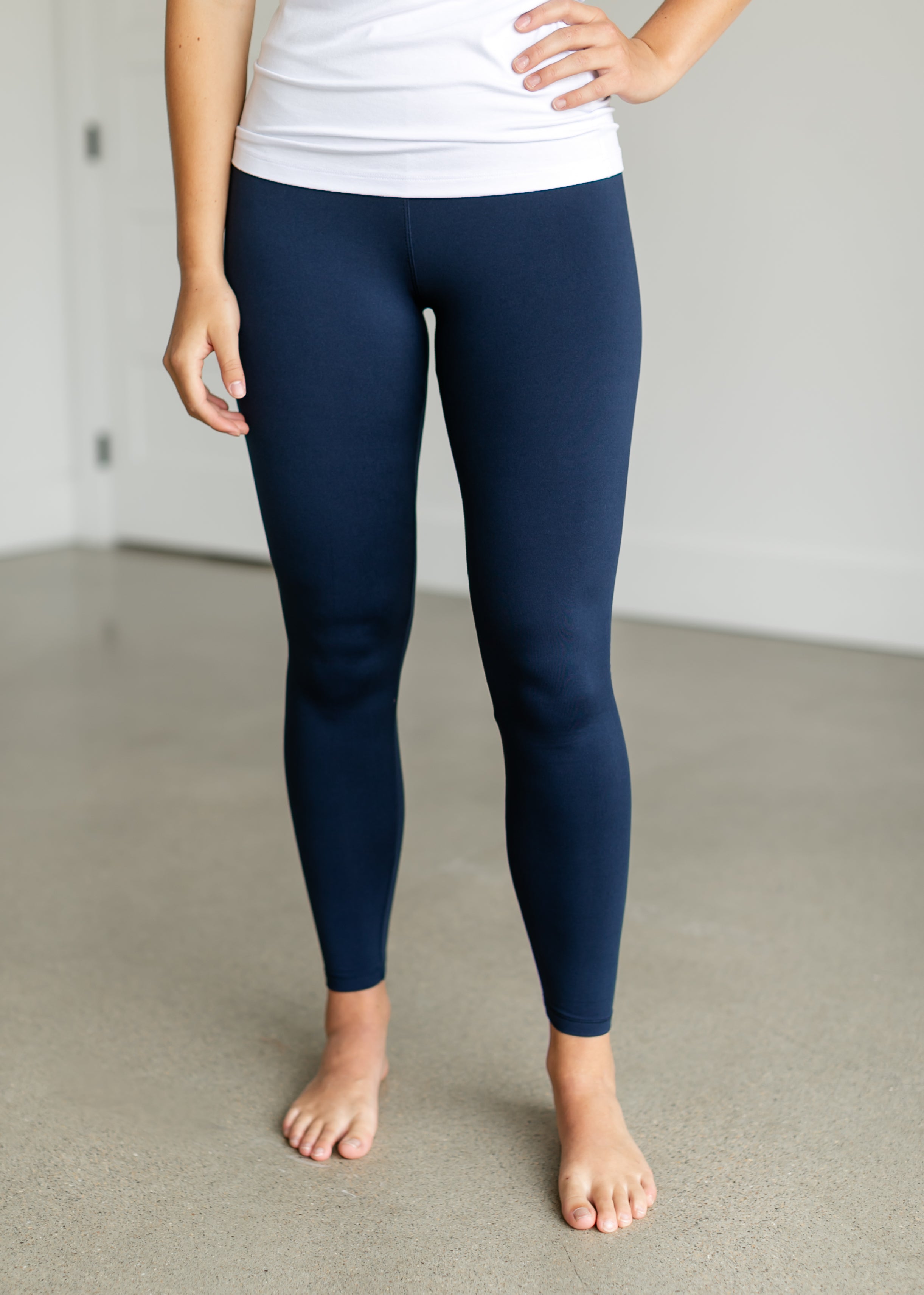 Women's Navy No Cling Leggings