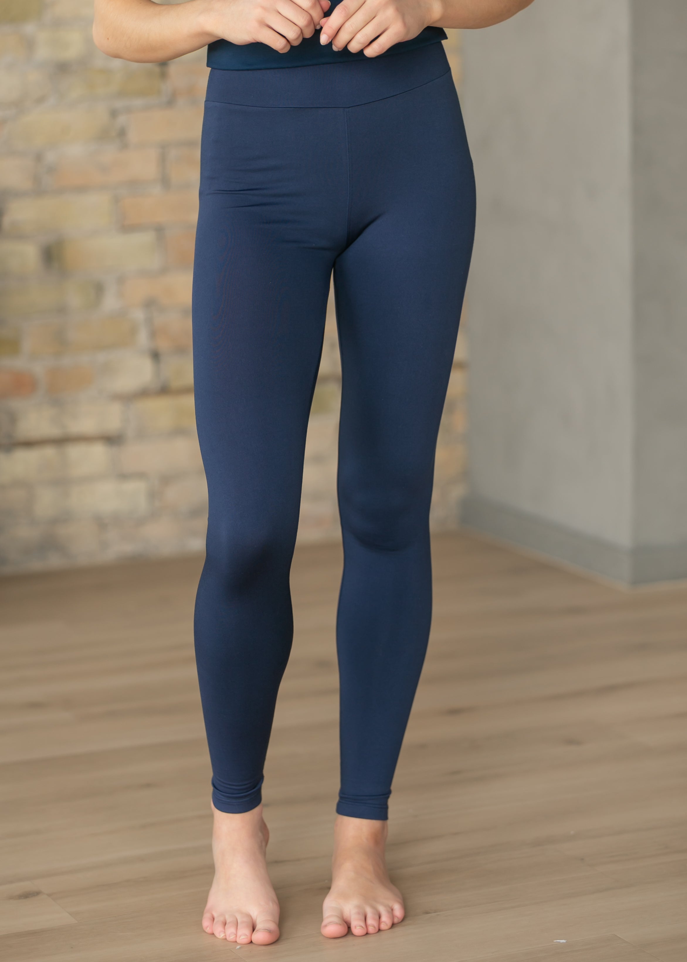 Women's Navy No Cling Leggings