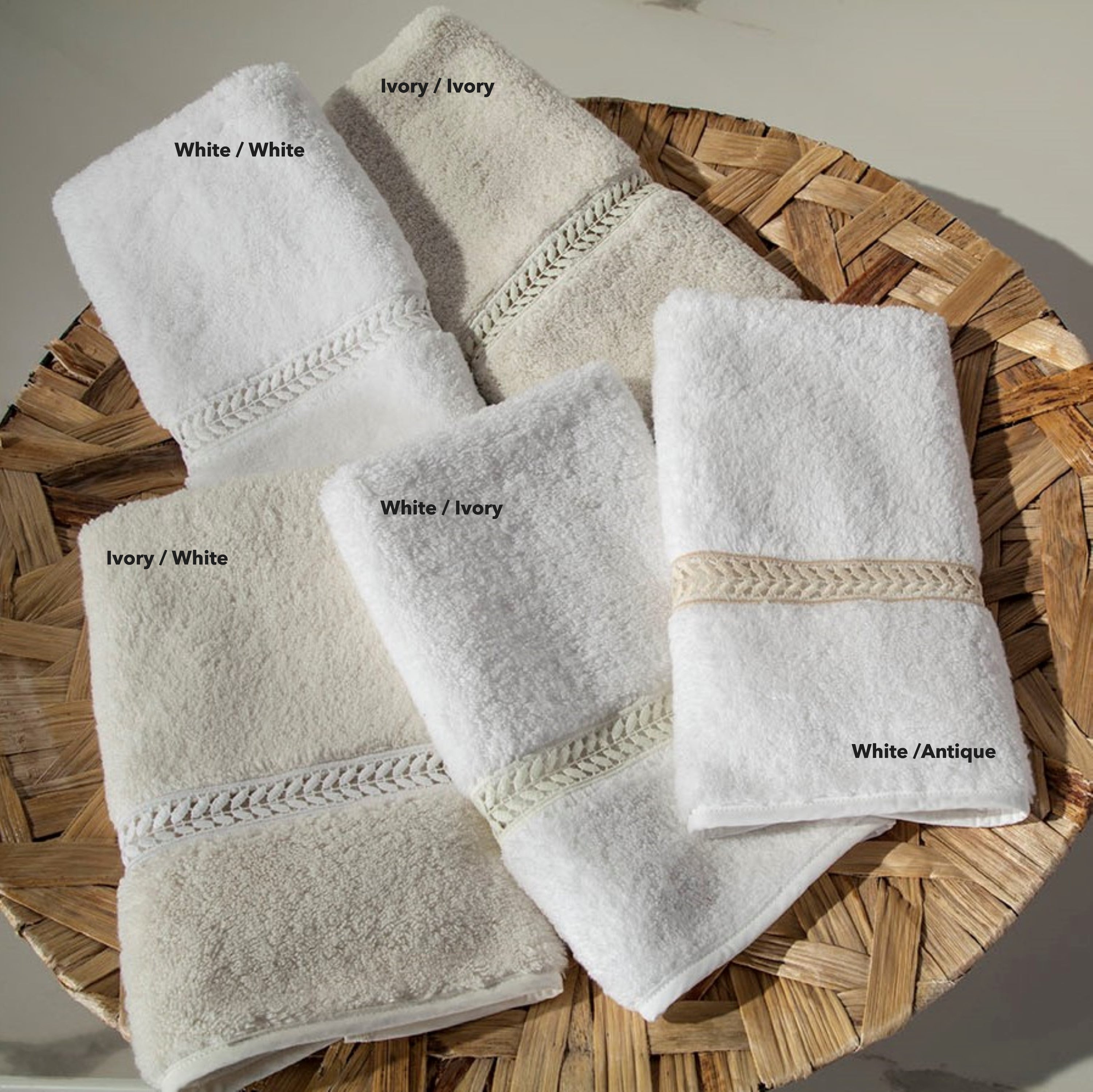 Wreath Fingertip Towel